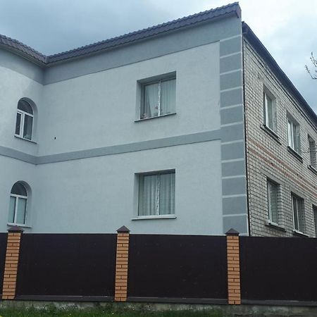 Окремі Номери В Гостьовому Будинку Типу Guest House Kropyvnytskyj Eksteriør billede