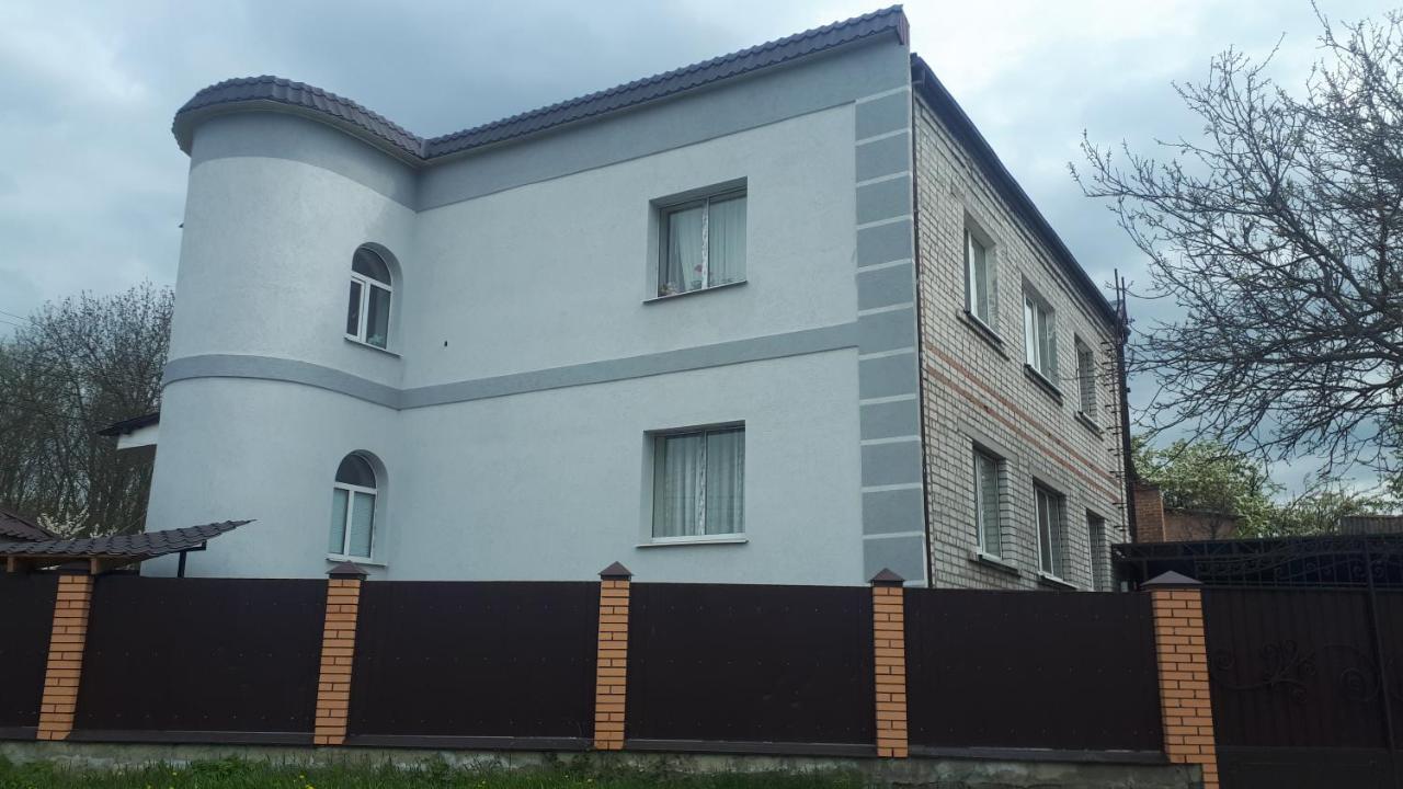 Окремі Номери В Гостьовому Будинку Типу Guest House Kropyvnytskyj Eksteriør billede